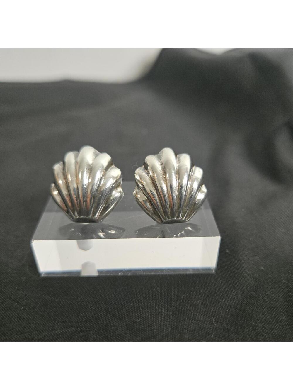 Vintage Sterling Silver Taxco Mexico Scallop Shell Stud Earrings TM-71 JMP